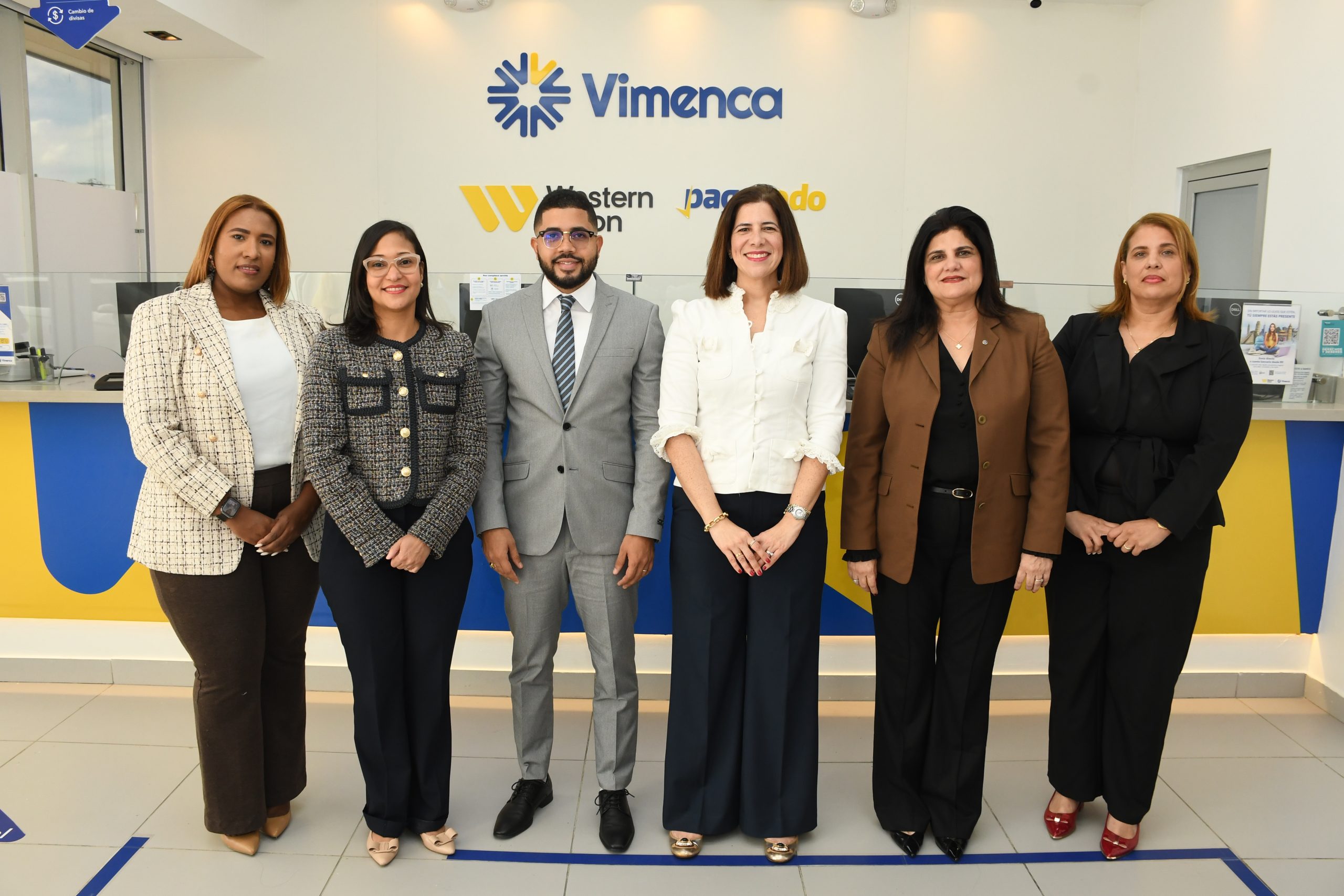 3. Celeste Rosario- Christina De Los Santos- Héctor Hernández- Giselle Marie Méndez Sued- María Curiel y Roanni Gutiérrez